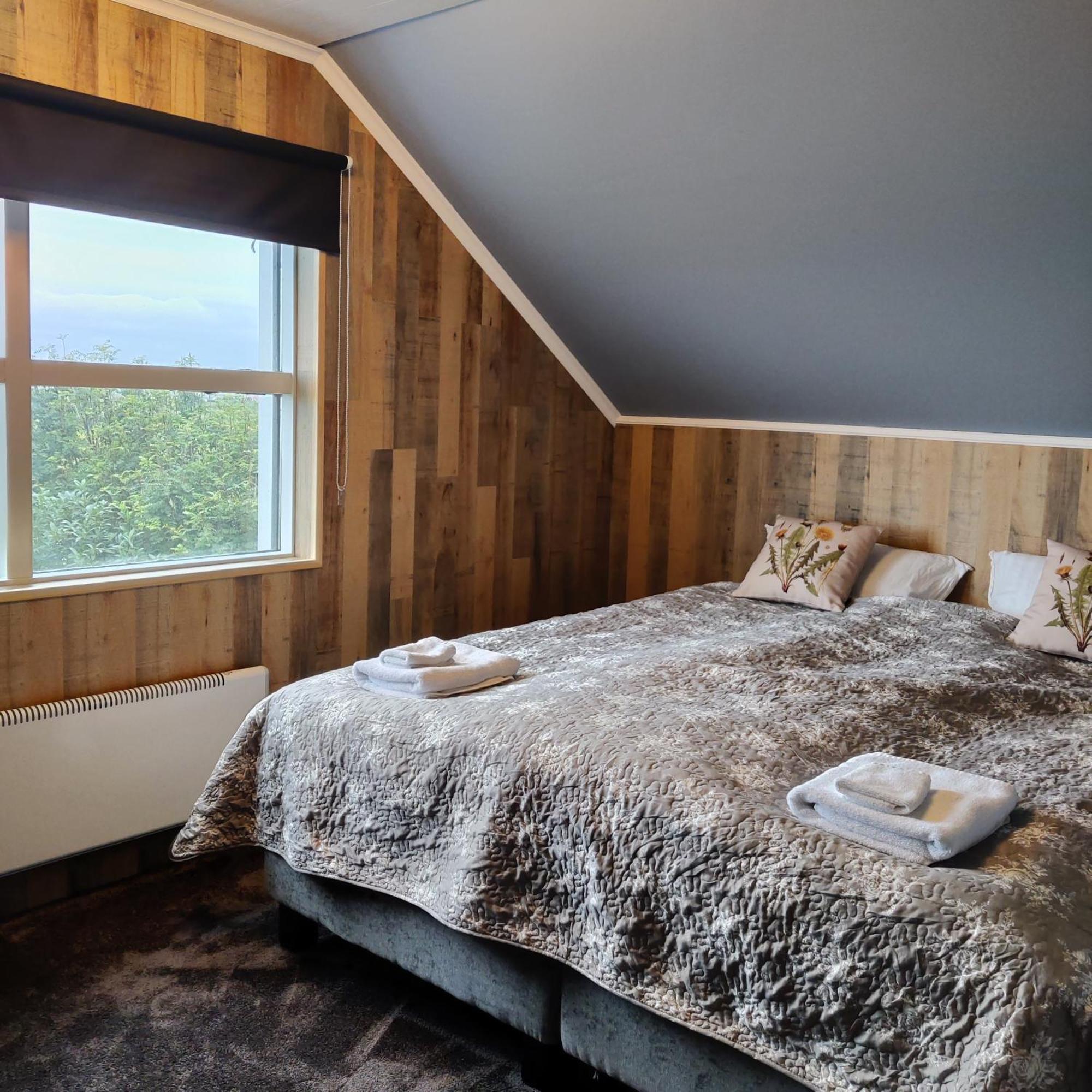 Prestshus 2 Guesthouse Vík Szoba fotó